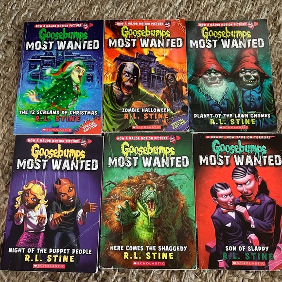 R.L Stein books lot of 17 slappy world, most wanted, horrorland - Picture 2 of 4